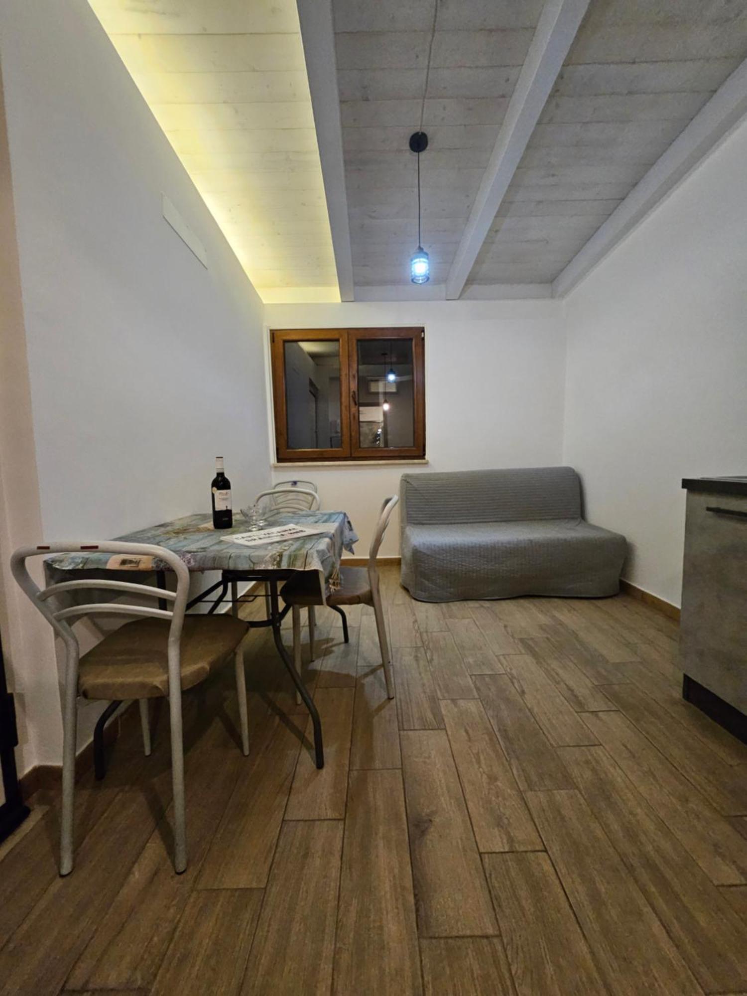 Casa Vacanze Dragona 15 Min Fco 10 Min Ostia Acilia Exteriér fotografie